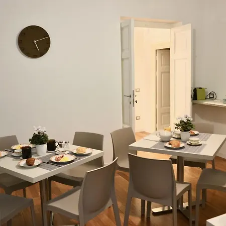 Lo Schiaccianoci Bed and breakfast 4*