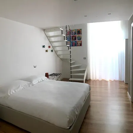 Lo Schiaccianoci Tarento