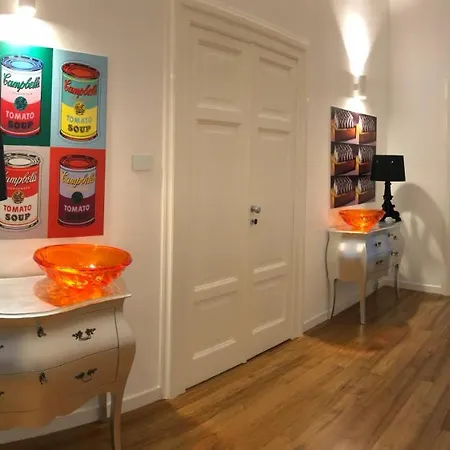 Lo Schiaccianoci Bed & Breakfast