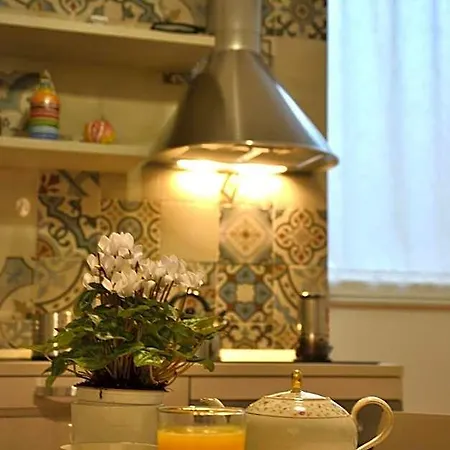Couette-café Lo Schiaccianoci Tarente