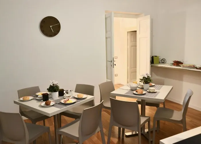 Lo Schiaccianoci Bed & Breakfast 4*